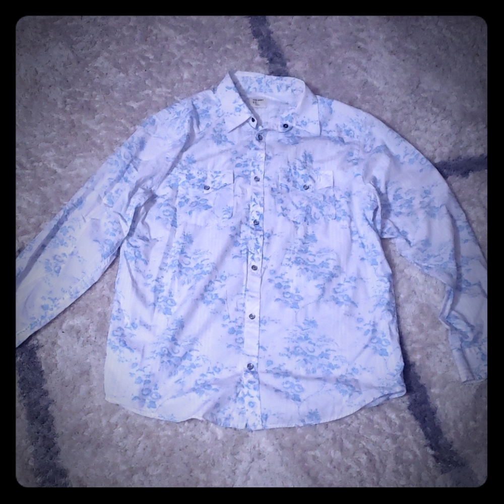 Old Navy long sleeve shirt size Large